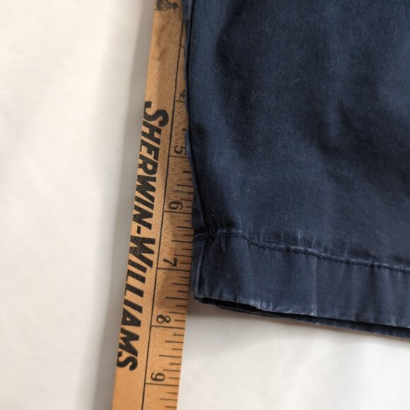 Tommy Hilfiger Men's Navy Shorts Embroidered Logo/Belt Loop, Size 34 - Picture 8 of 9